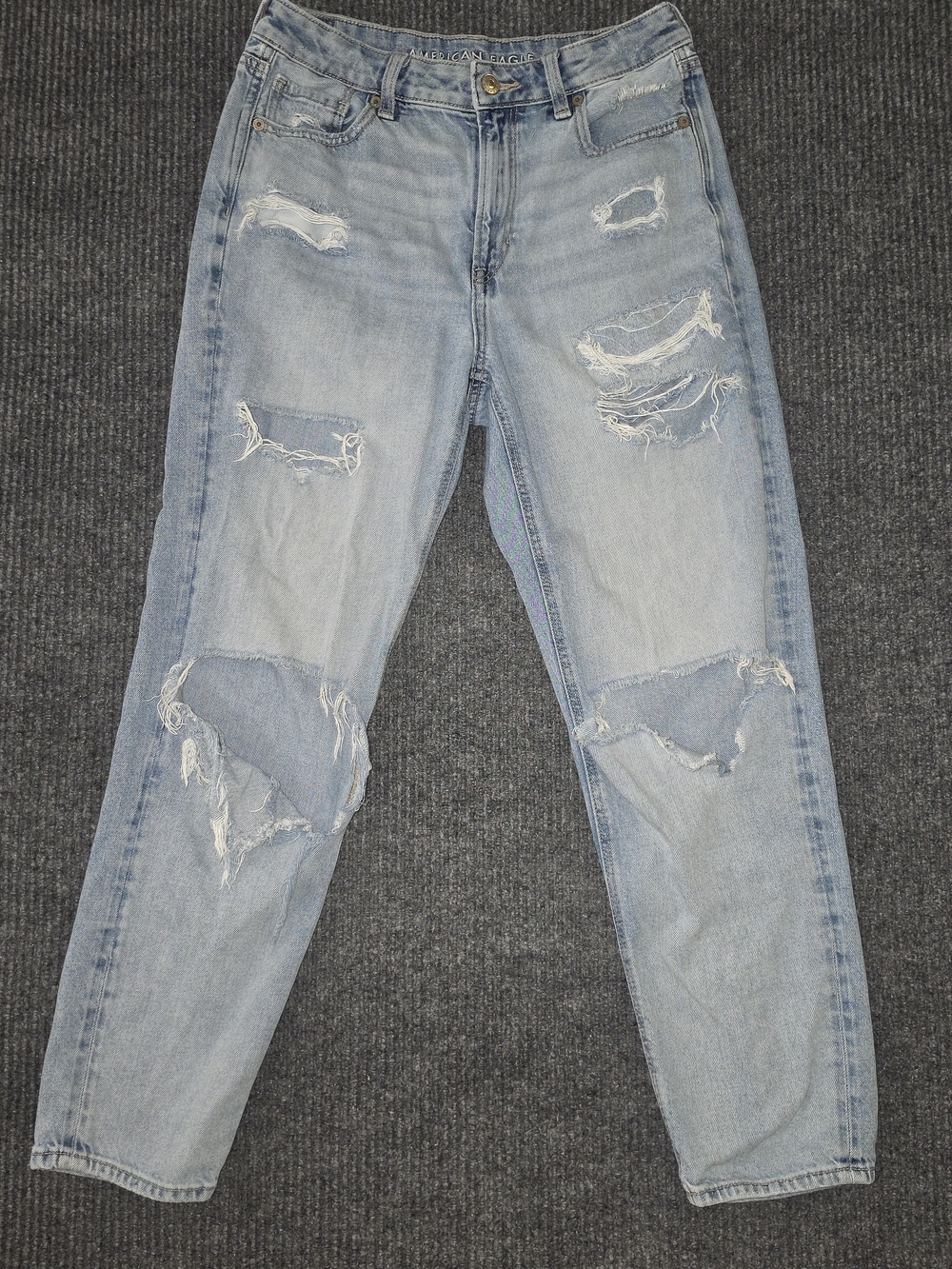 American Eagle Outfitters Light Blue Distressed Boyfriend Jeans